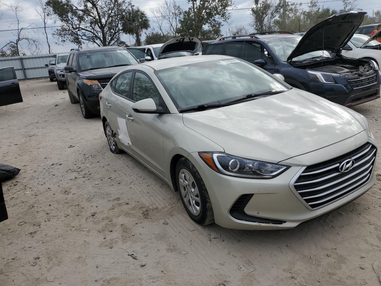 Lot #2981564802 2018 HYUNDAI ELANTRA SE