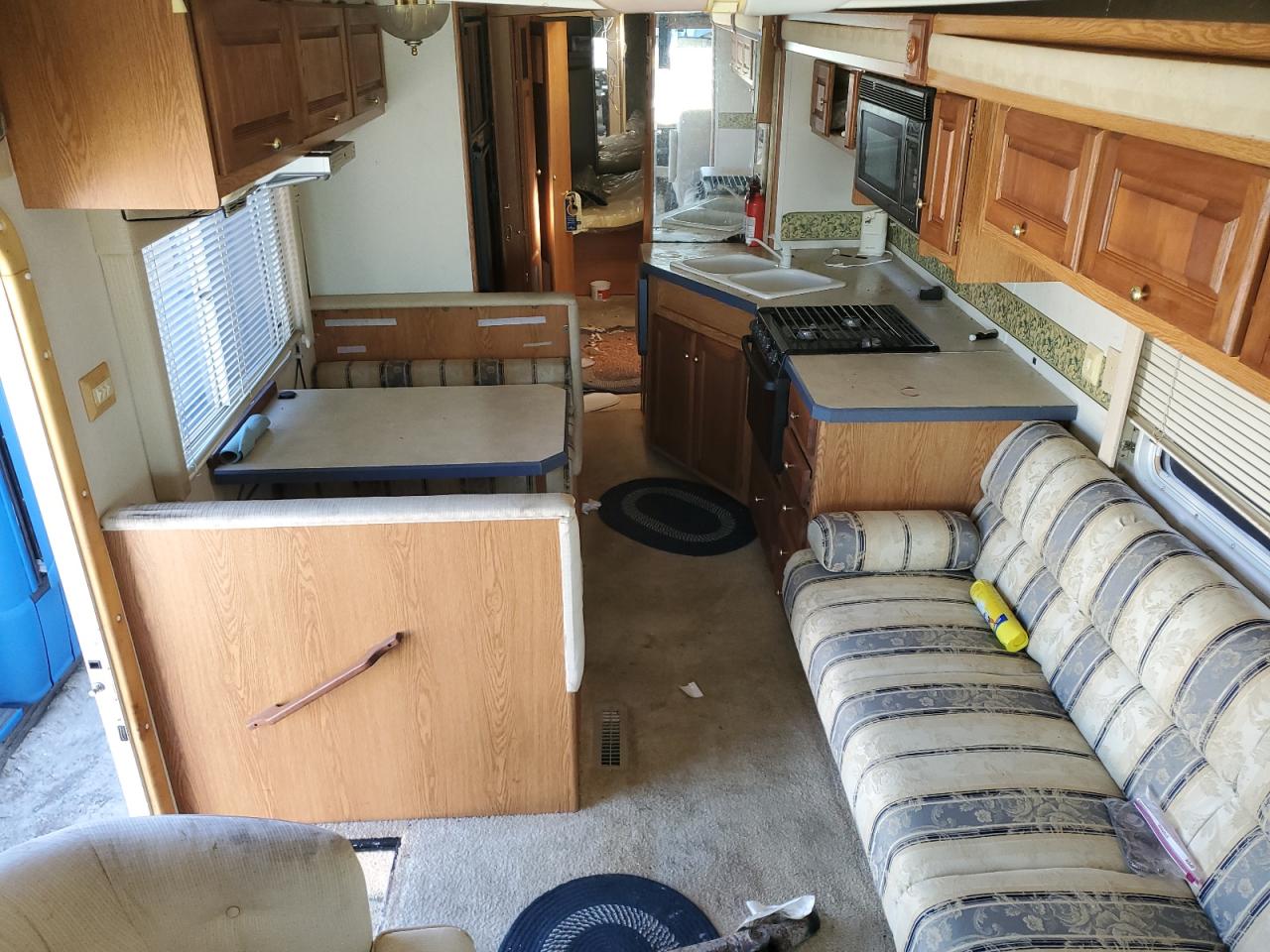 Lot #3025870513 2002 HOLI MOTORHOME