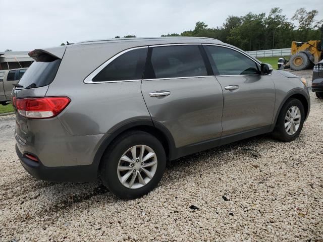 VIN 5XYPG4A50GG129338 2016 KIA Sorento, LX no.3