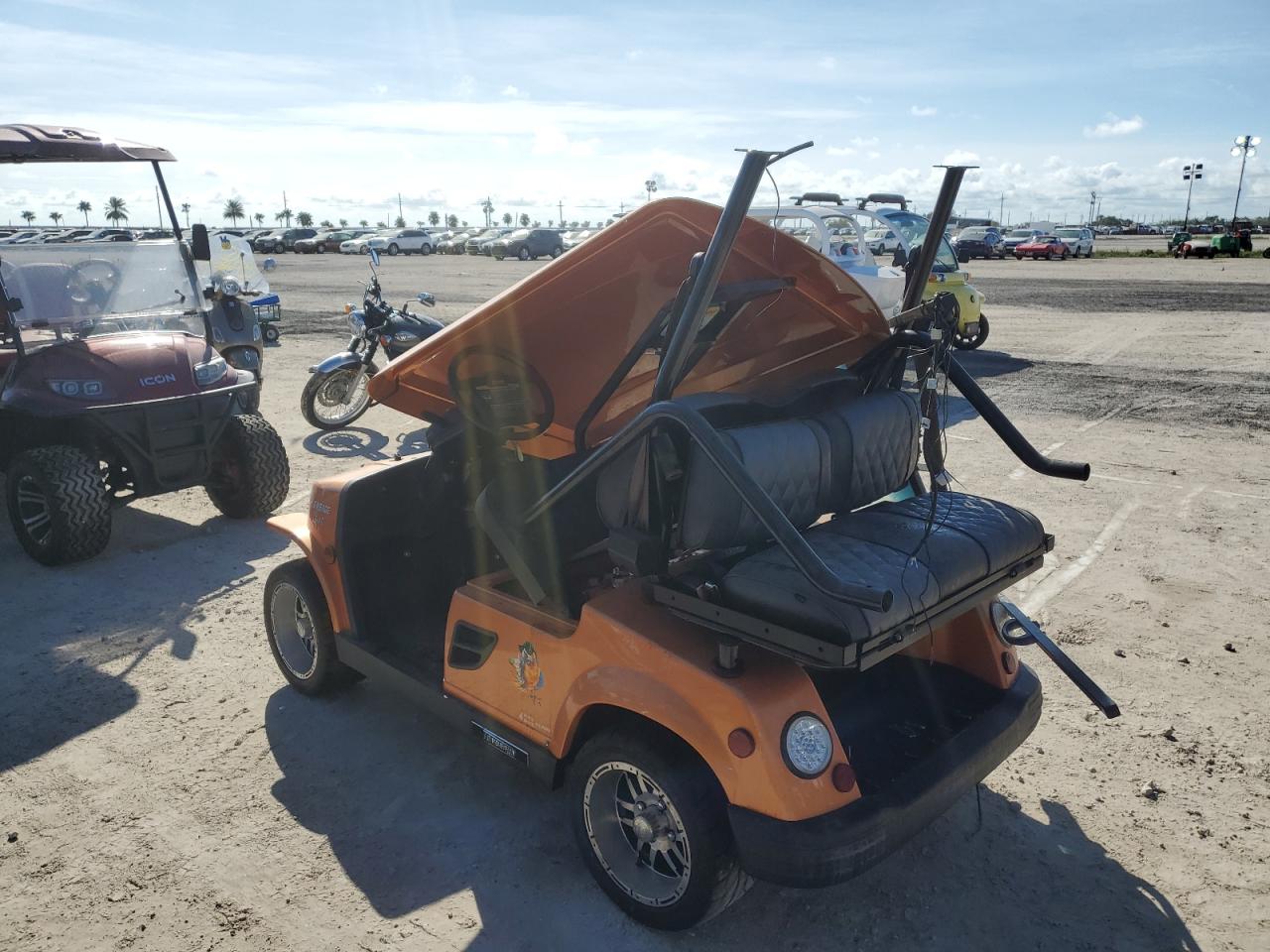 Lot #2947663660 2020 GOLF CART