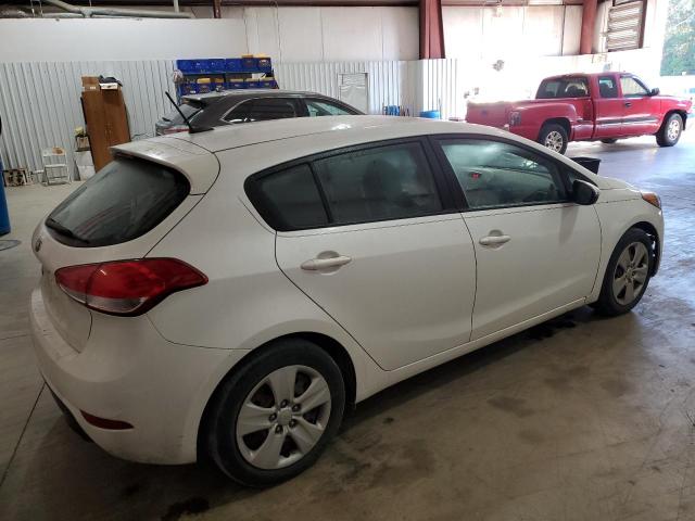 VIN KNAFK5A88G5582882 2016 KIA Forte, LX no.3