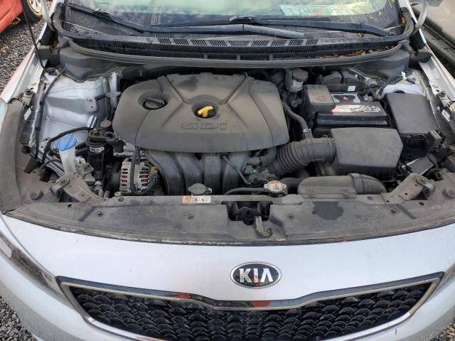 VIN KNAFK5A84H5726171 2017 KIA Forte, LX no.11