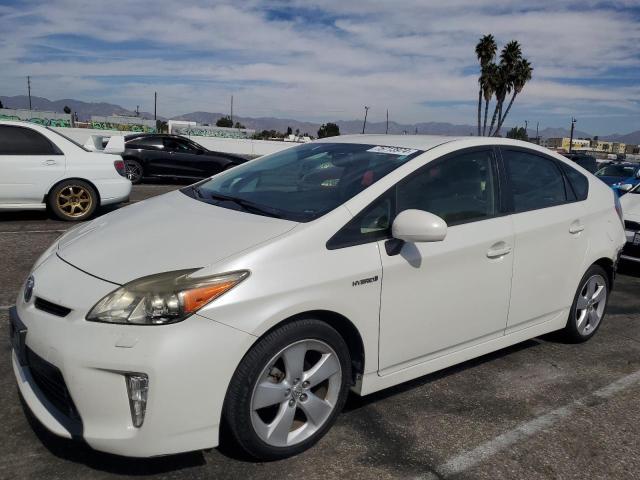 VIN JTDKN3DU0E1748502 2014 Toyota Prius no.1