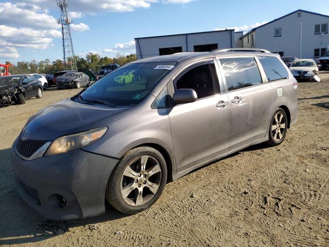 TOYOTA SIENNA SPO