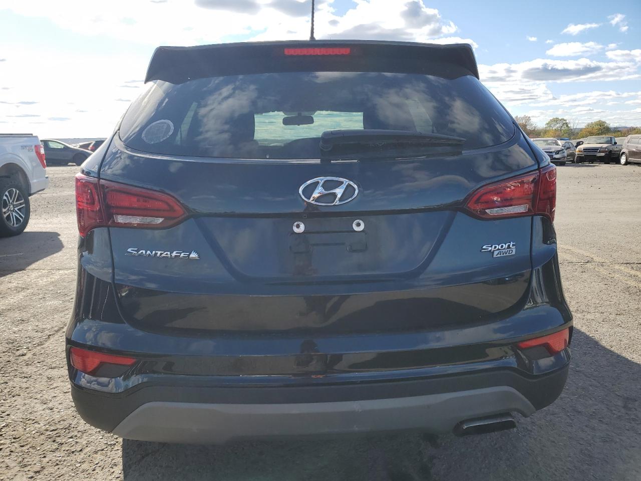 Lot #3030635111 2018 HYUNDAI SANTA FE S