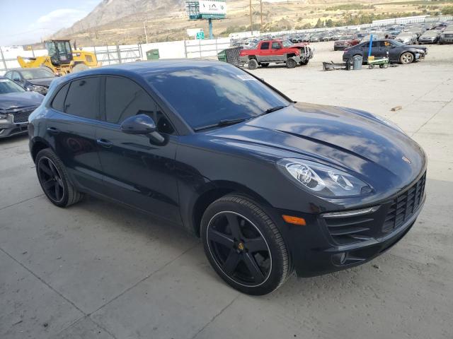 VIN WP1AA2A55JLB10239 2018 Porsche Macan no.4