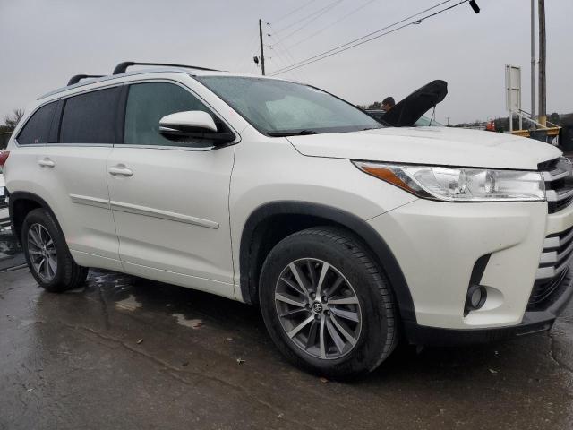 VIN 5TDKZRFH1HS507790 2017 Toyota Highlander, SE no.4