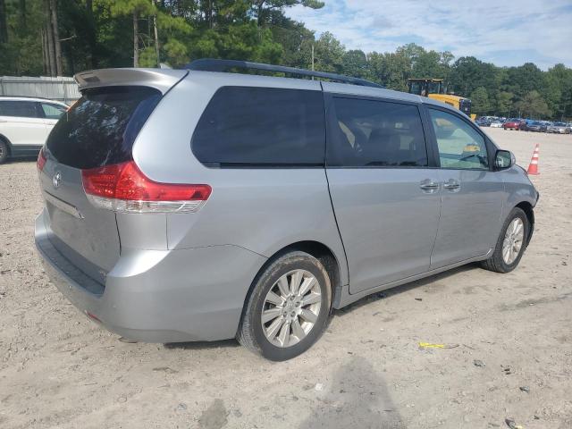 VIN 5TDDK3DCXES090246 2014 Toyota Sienna, Xle no.3