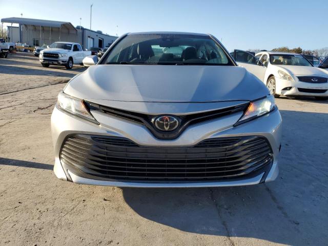 VIN 4T1B11HK0JU136250 2018 Toyota Camry, L no.5