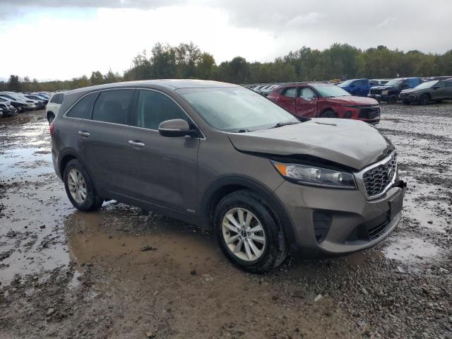 VIN 5XYPGDA30KG528869 2019 KIA Sorento, L no.4