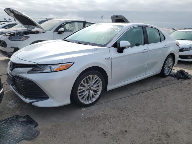 VIN 4T1B21HK5KU515369 2019 Toyota Camry, Hybrid no.1