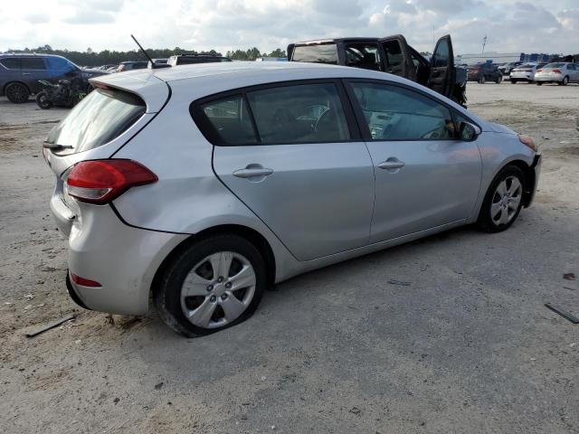 VIN KNAFK5A86G5590186 2016 KIA Forte, LX no.3