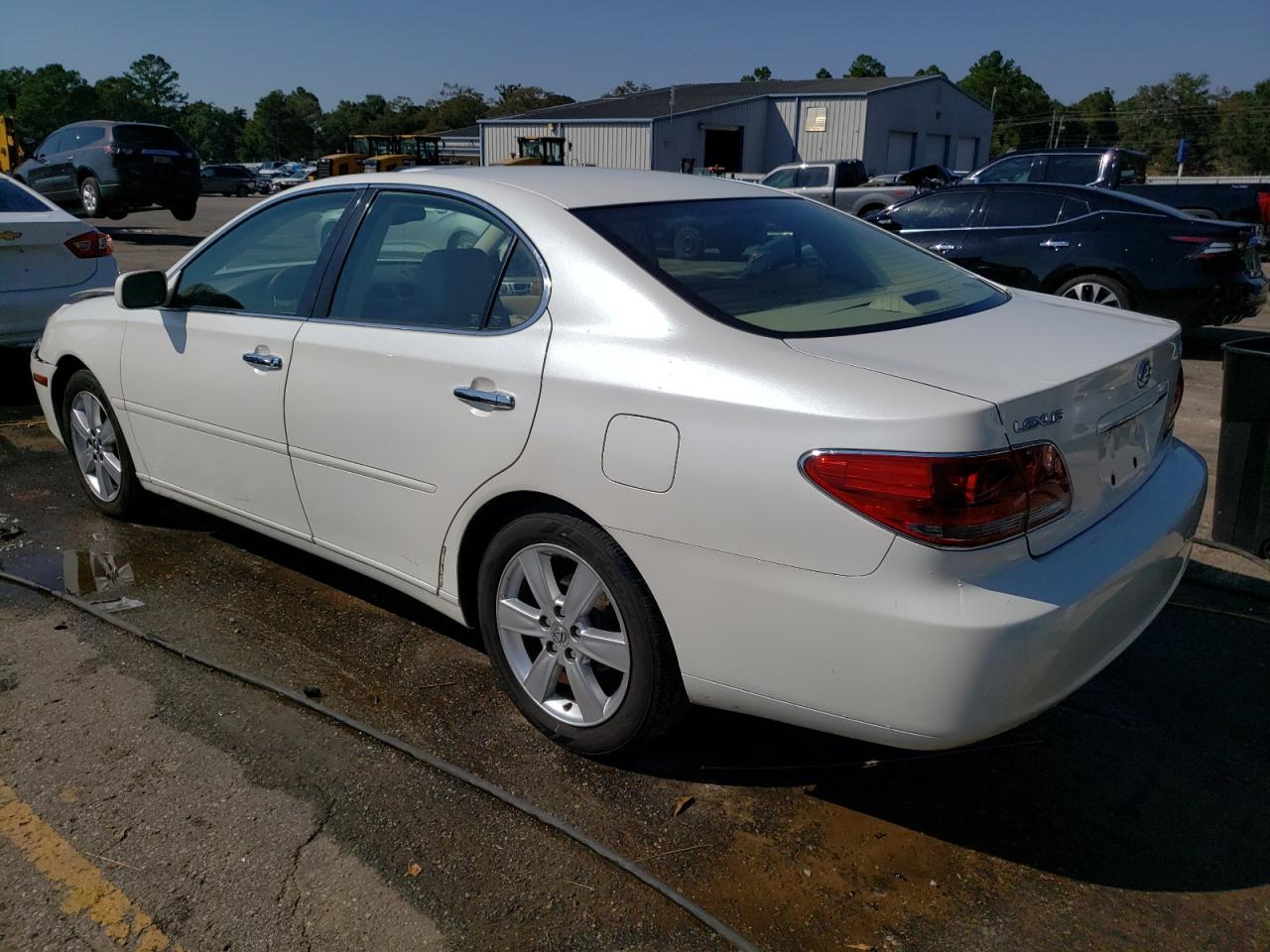 Lot #2955276522 2005 LEXUS ES 330