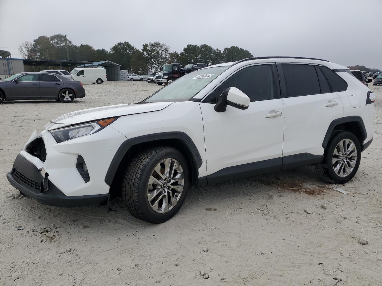 TOYOTA RAV4 XLE PREMIUM