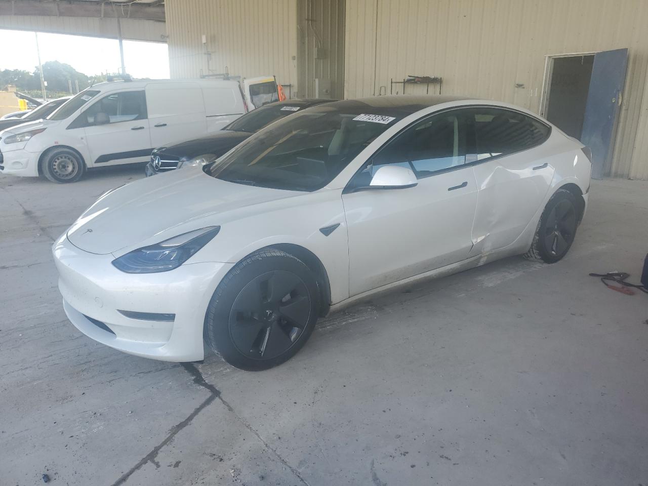 5YJ3E1EA0PF560568 - 2023 Tesla MODEL 3