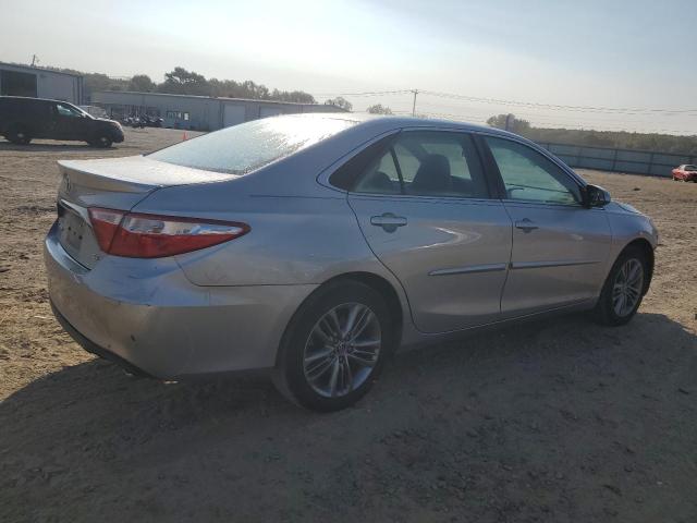 VIN 4T1BF1FK9FU938047 2015 Toyota Camry, LE no.3