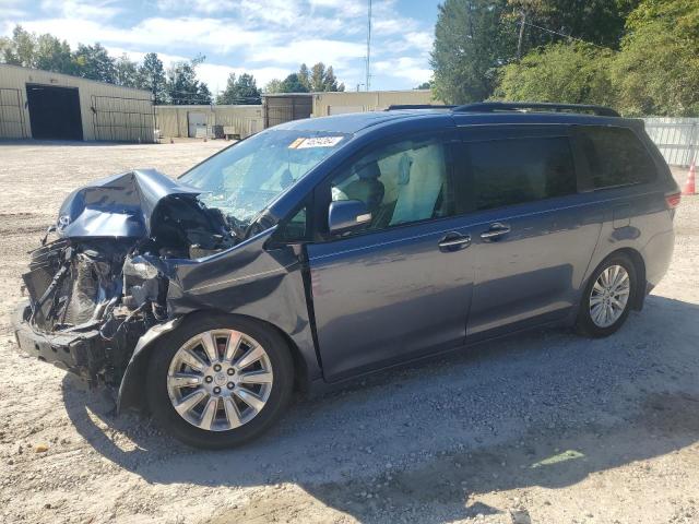 2015 TOYOTA SIENNA XLE #3027169382