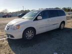 CHRYSLER TOWN & COU photo