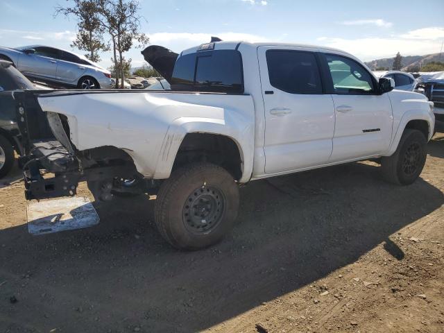 VIN 5TFAZ5CN7JX058596 2018 Toyota Tacoma, Double Cab no.3