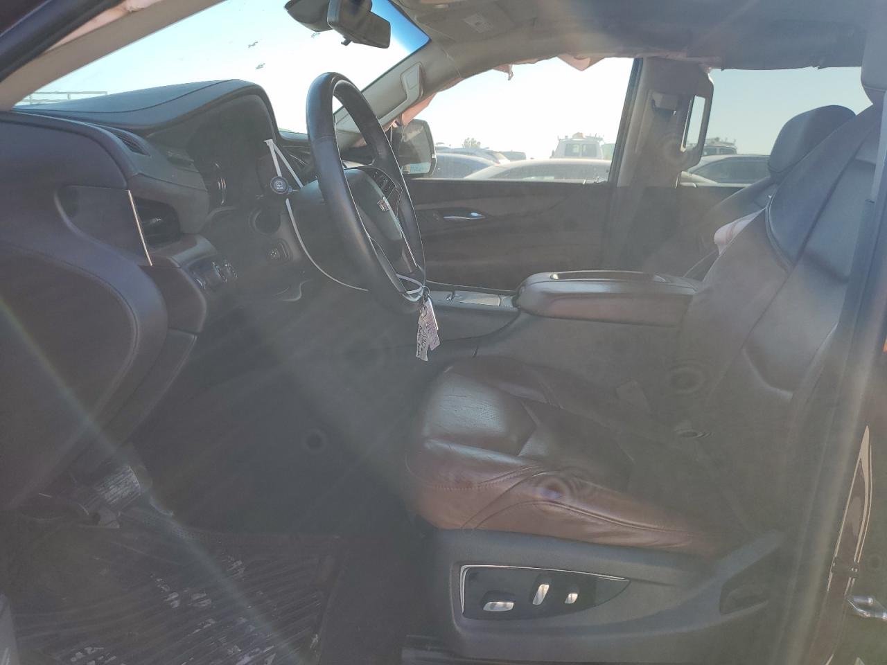 Lot #2976554570 2017 CADILLAC ESCALADE L