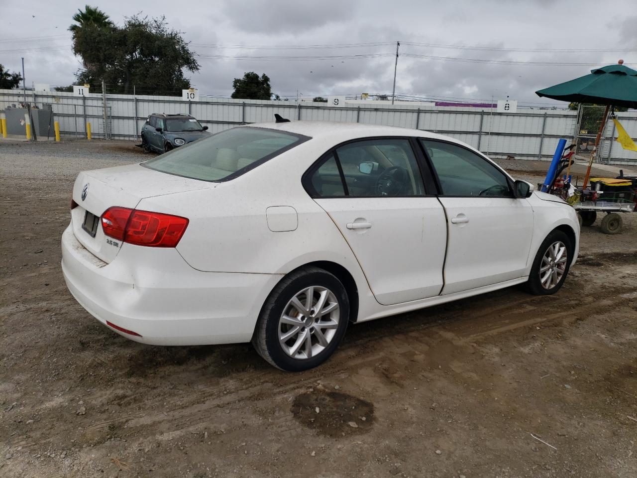 Lot #3024620592 2011 VOLKSWAGEN JETTA