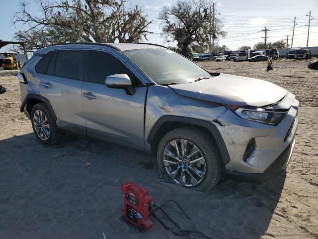 VIN 2T3C1RFV1KW044010 2019 Toyota RAV4, Xle Premium no.4