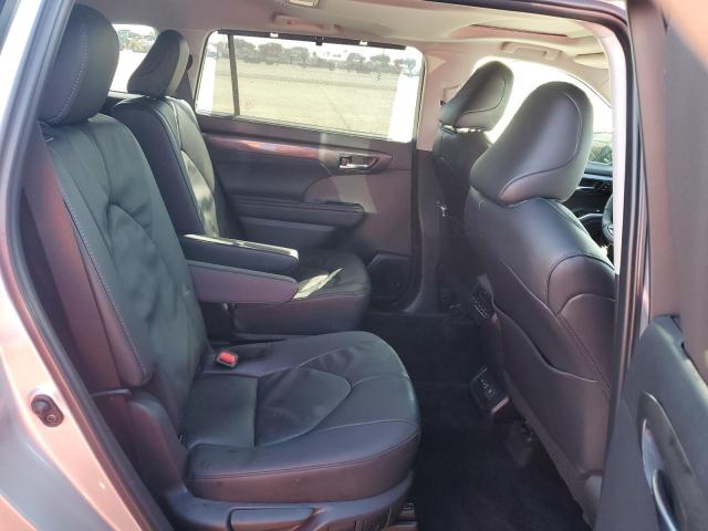 2024 TOYOTA HIGHLANDER - 5TDKDRAH1RS543440