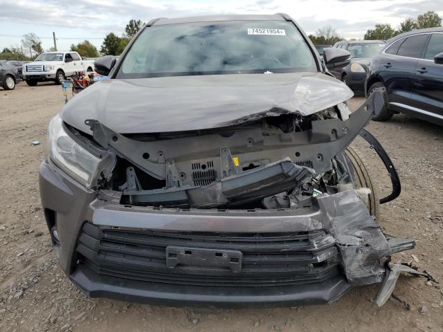 VIN 5TDJZRFH5HS431468 2017 Toyota Highlander, SE no.5