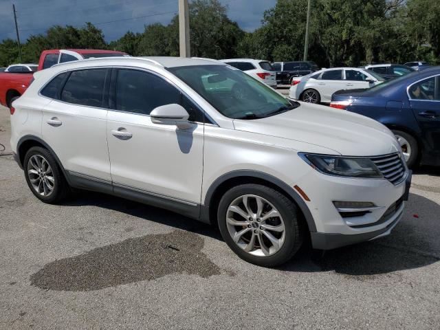 VIN 5LMCJ1A92FUJ05646 2015 Lincoln MKC no.4