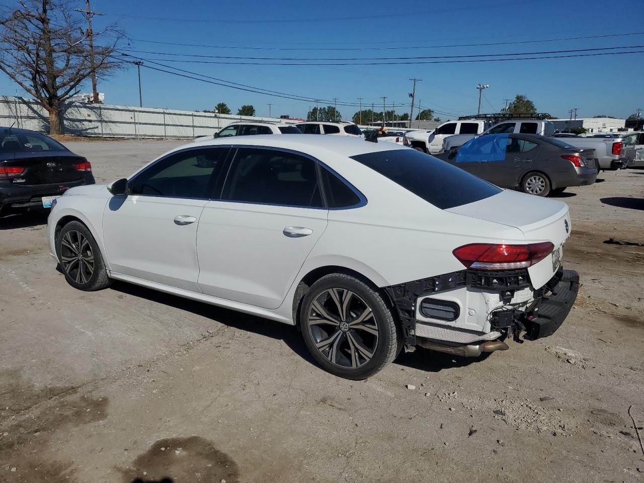 Lot #2943196478 2020 VOLKSWAGEN PASSAT SEL