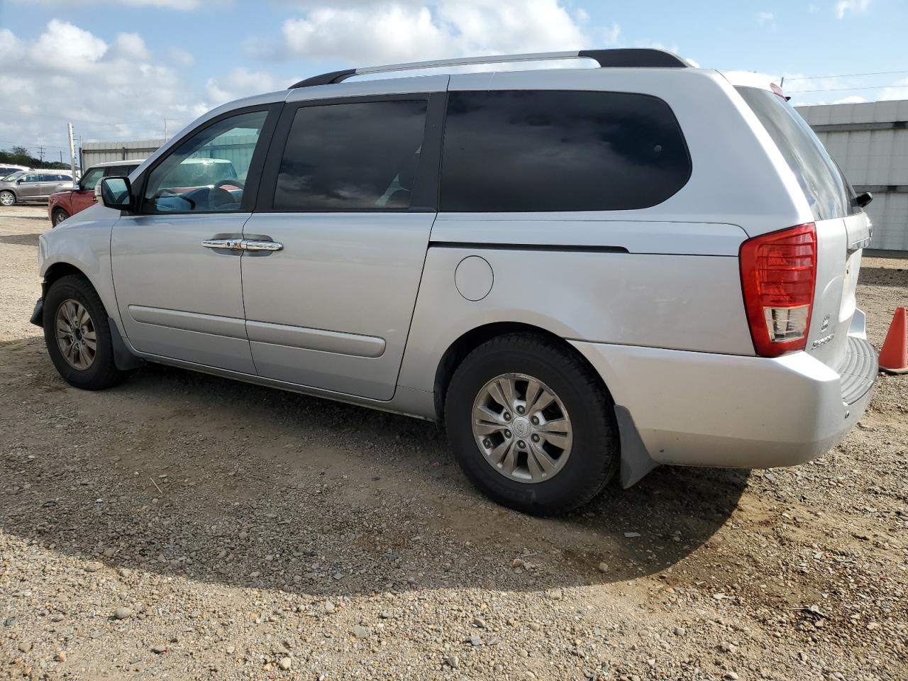 Lot #3021046539 2011 KIA SEDONA LX