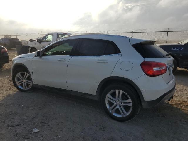 VIN WDCTG4EB2FJ135262 2015 MERCEDES-BENZ GLA-CLASS no.2