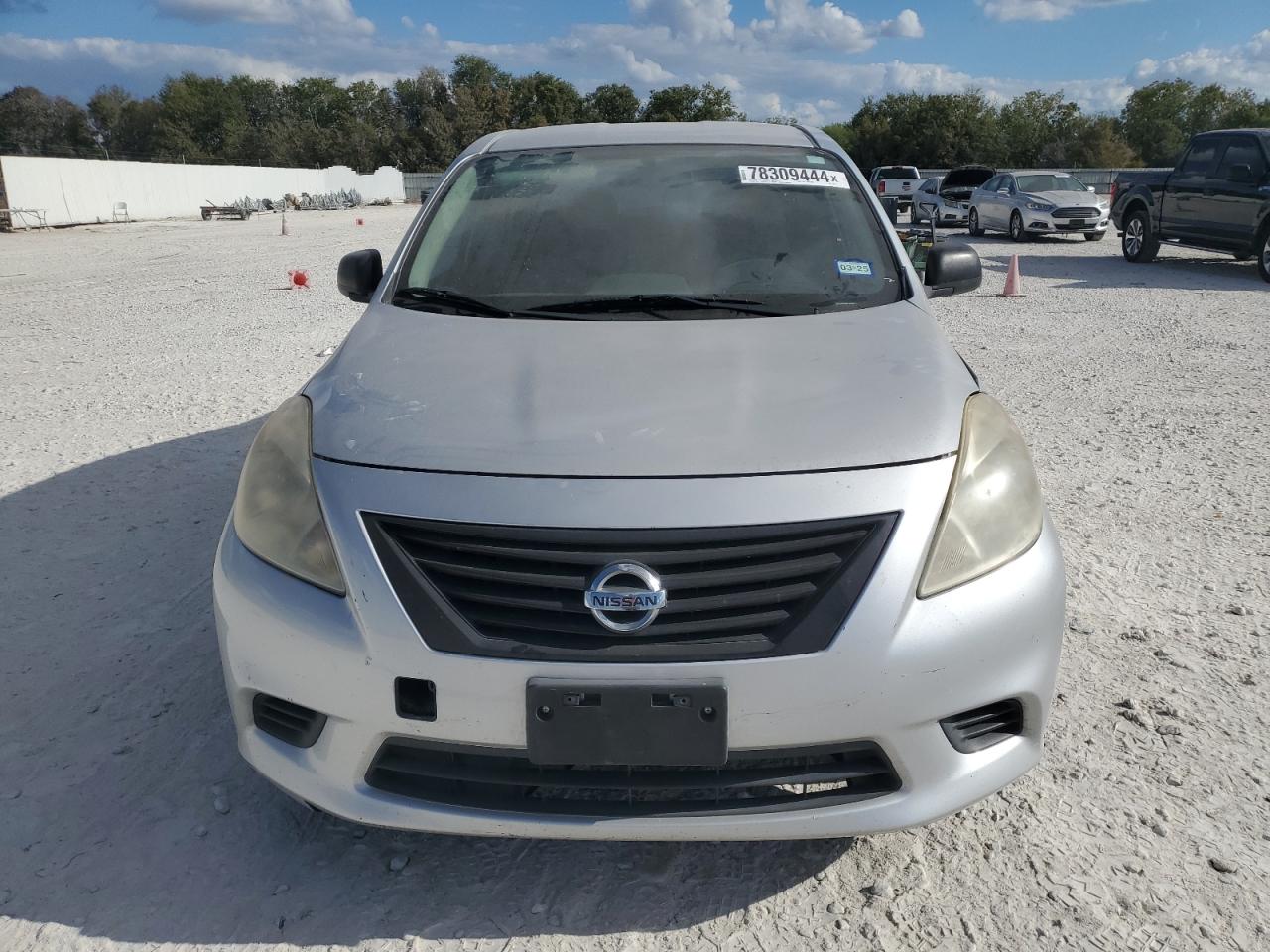 Lot #2974751064 2014 NISSAN VERSA S