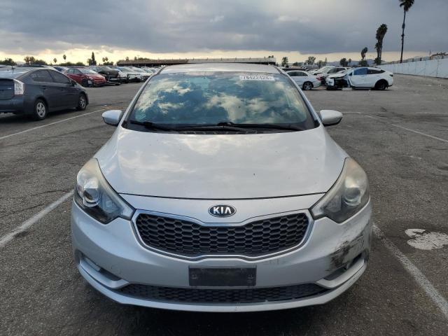 VIN KNAFX4A88G5463936 2016 KIA Forte, EX no.5