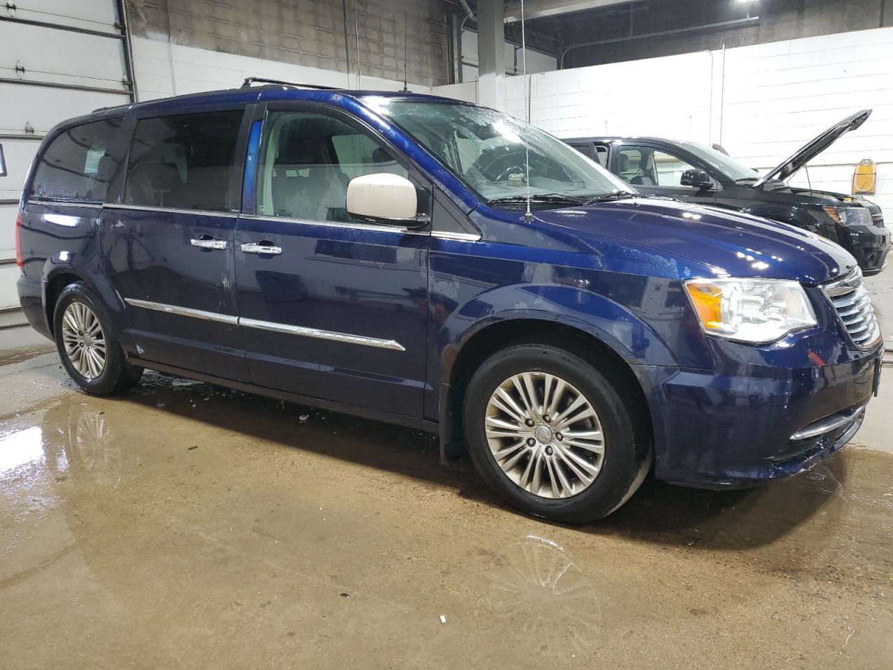 Lot #2969700294 2013 CHRYSLER TOWN & COU