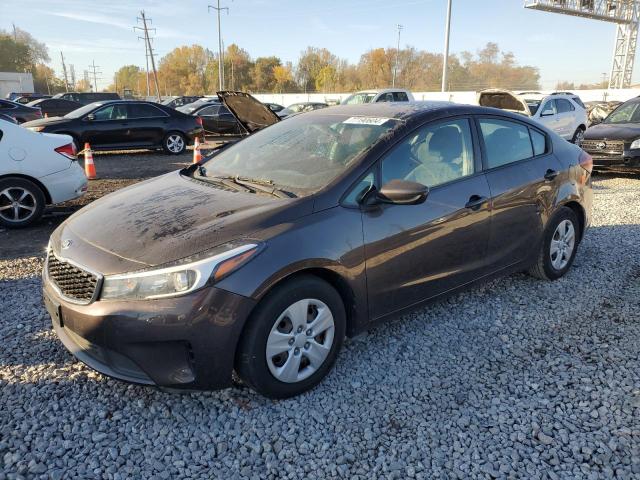 VIN 3KPFL4A70HE069696 2017 KIA FORTE no.1