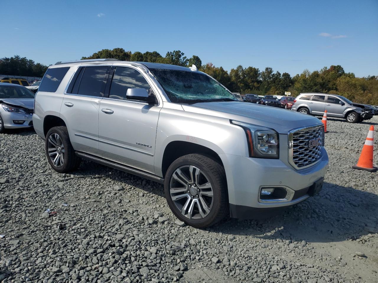 Lot #2960191110 2020 GMC YUKON DENA