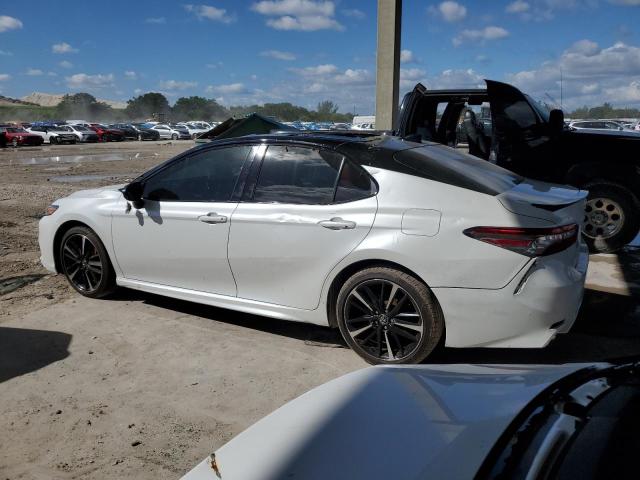 VIN 4T1B61HK6KU186993 2019 Toyota Camry, Xse no.2