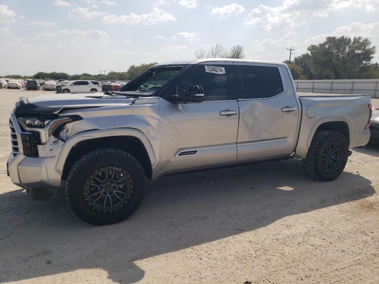  Salvage Toyota Tundra