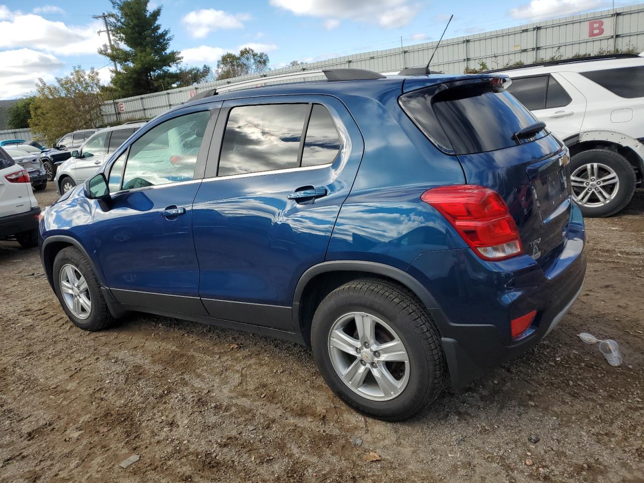 Lot #2955356556 2020 CHEVROLET TRAX 1LT