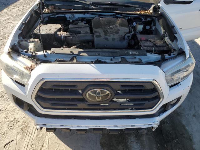 VIN 5TFAZ5CN8JX067548 2018 Toyota Tacoma, Double Cab no.11