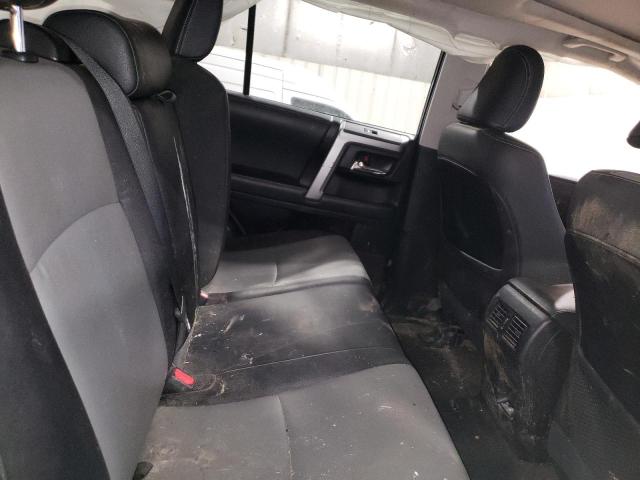 2020 TOYOTA 4RUNNER SR - JTEBU5JR9L5751365