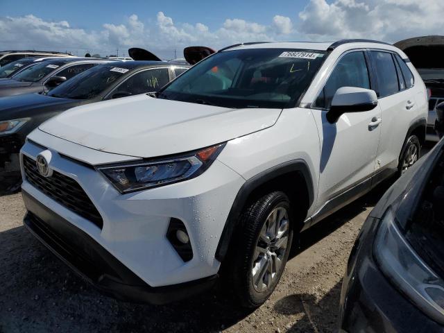 VIN 2T3C1RFV1LC077172 2020 Toyota RAV4, Xle Premium no.1