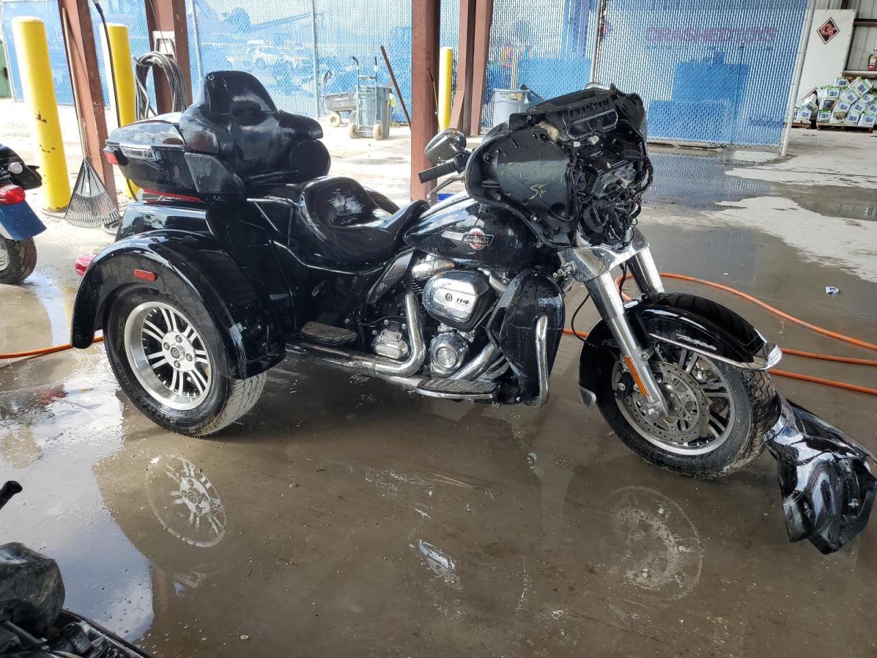 Harley Davidson FLHTCUTG / Tri Glide Ultra 2024 