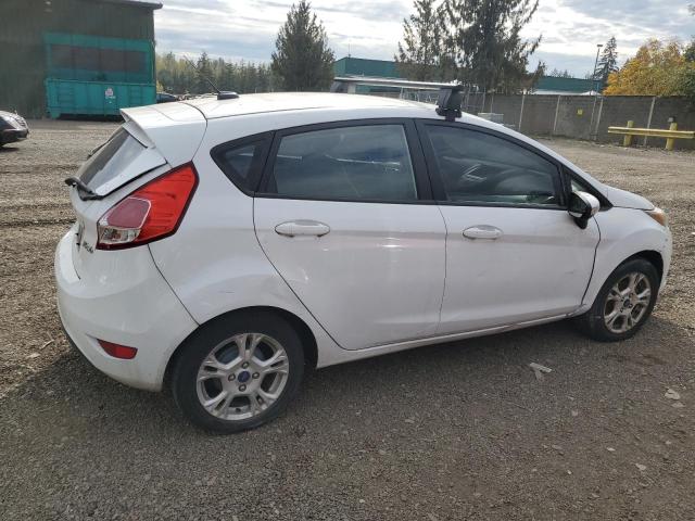 VIN 3FADP4EJ3FM121364 2015 Ford Fiesta, SE no.3