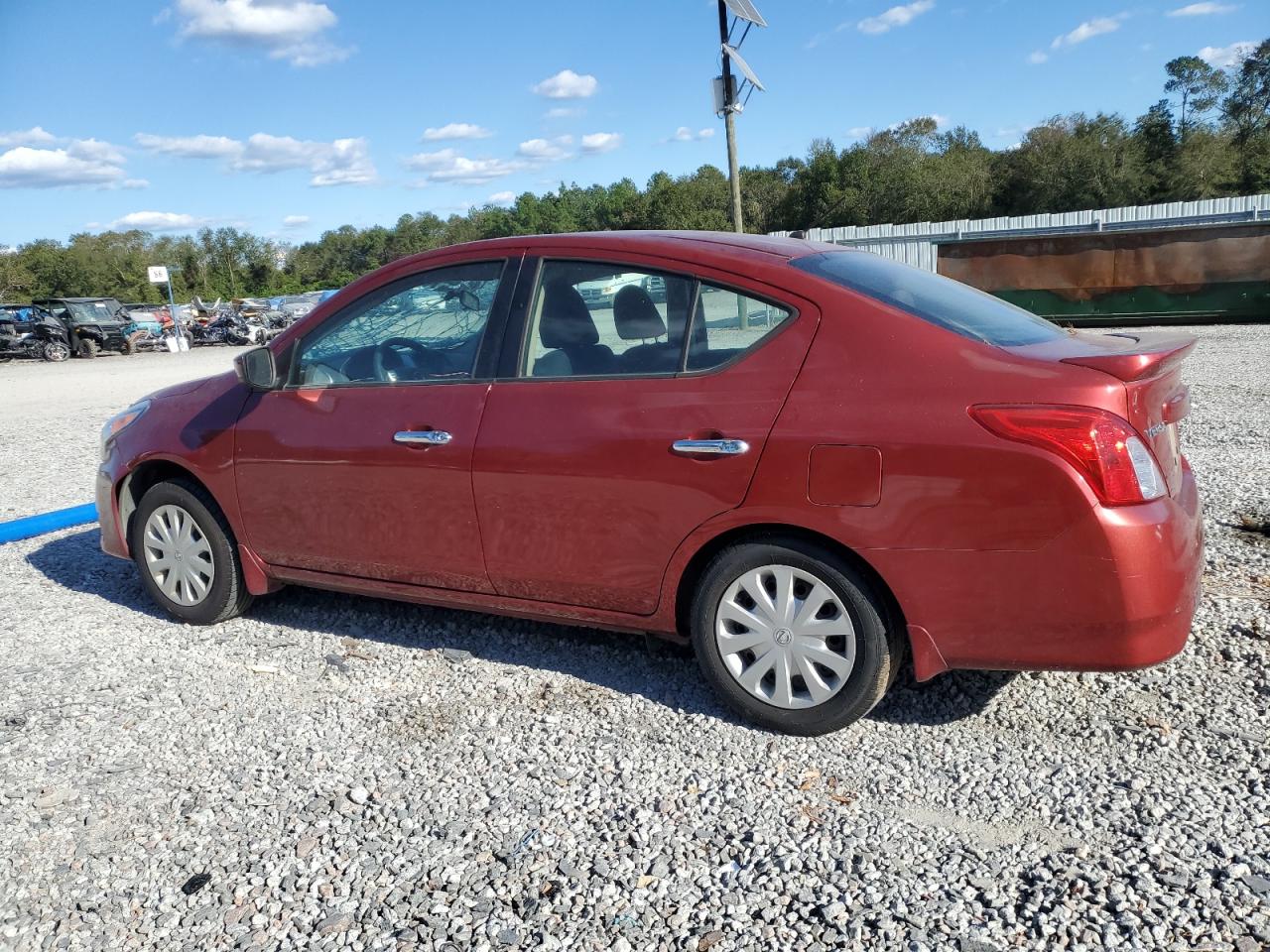 Lot #2943046858 2017 NISSAN VERSA S