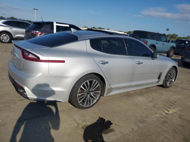 VIN KNAE25LA3J6015315 2018 KIA Stinger, Premium no.3