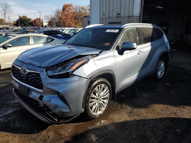 2024 TOYOTA HIGHLANDER - 5TDEBRCH1RS605936