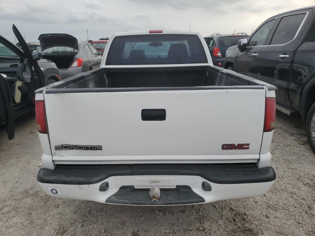 Lot #2986854029 1998 GMC SONOMA