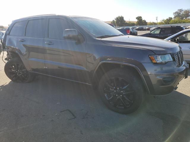 VIN 1C4RJEAG4HC788840 2017 Jeep Grand Cherokee, Laredo no.4